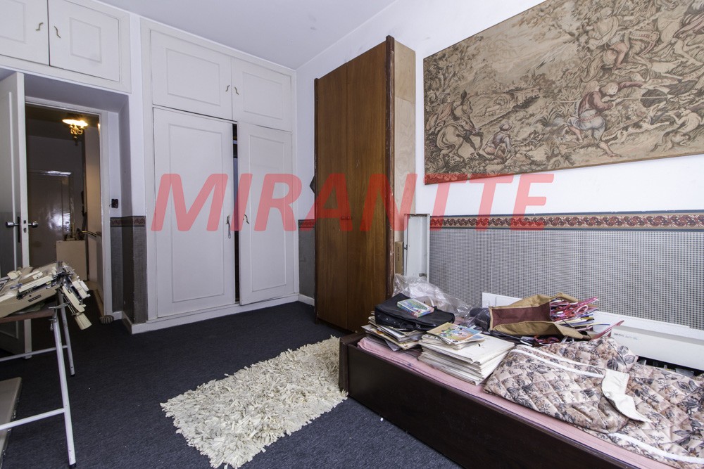 Sobrado de 242m² com 4 quartos em Planalto Paulista