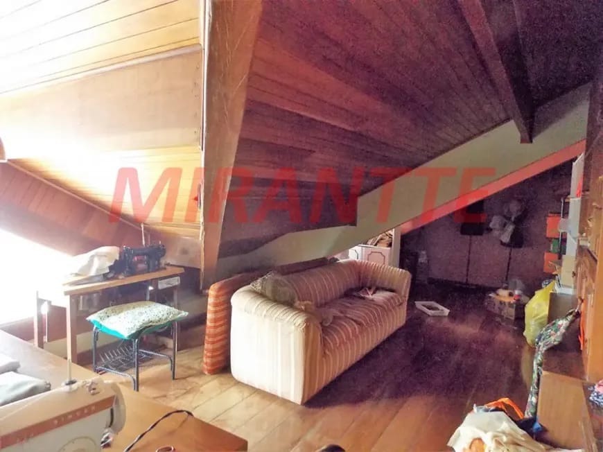 Sobrado de 750m² com 4 quartos em Jardim Floresta