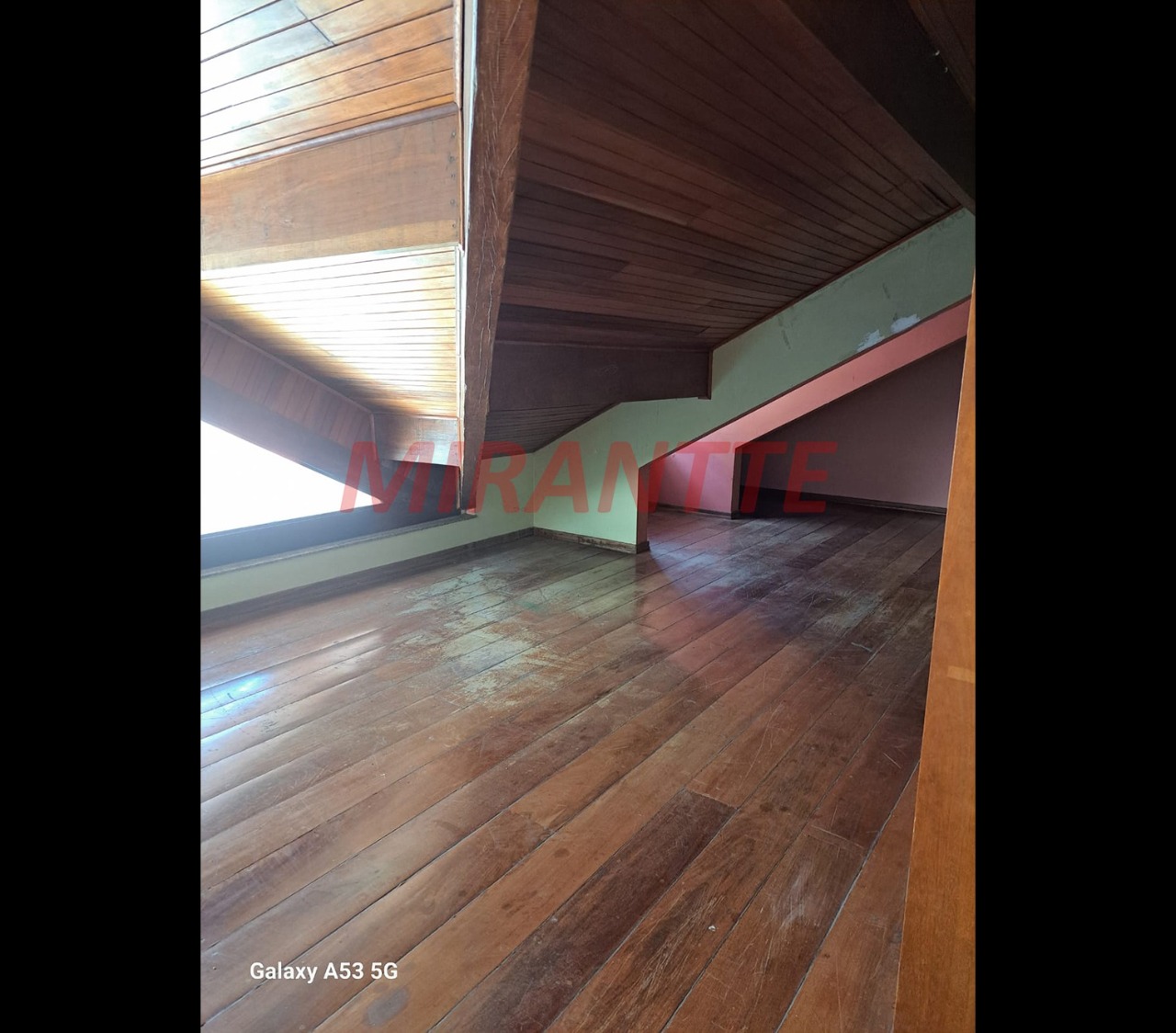 Sobrado de 750m² com 4 quartos em Jardim Floresta