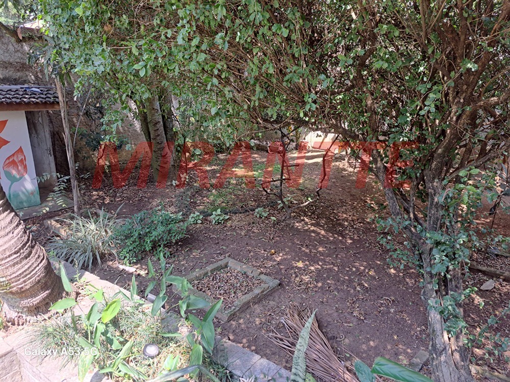 Sobrado de 750m² com 4 quartos em Jardim Floresta