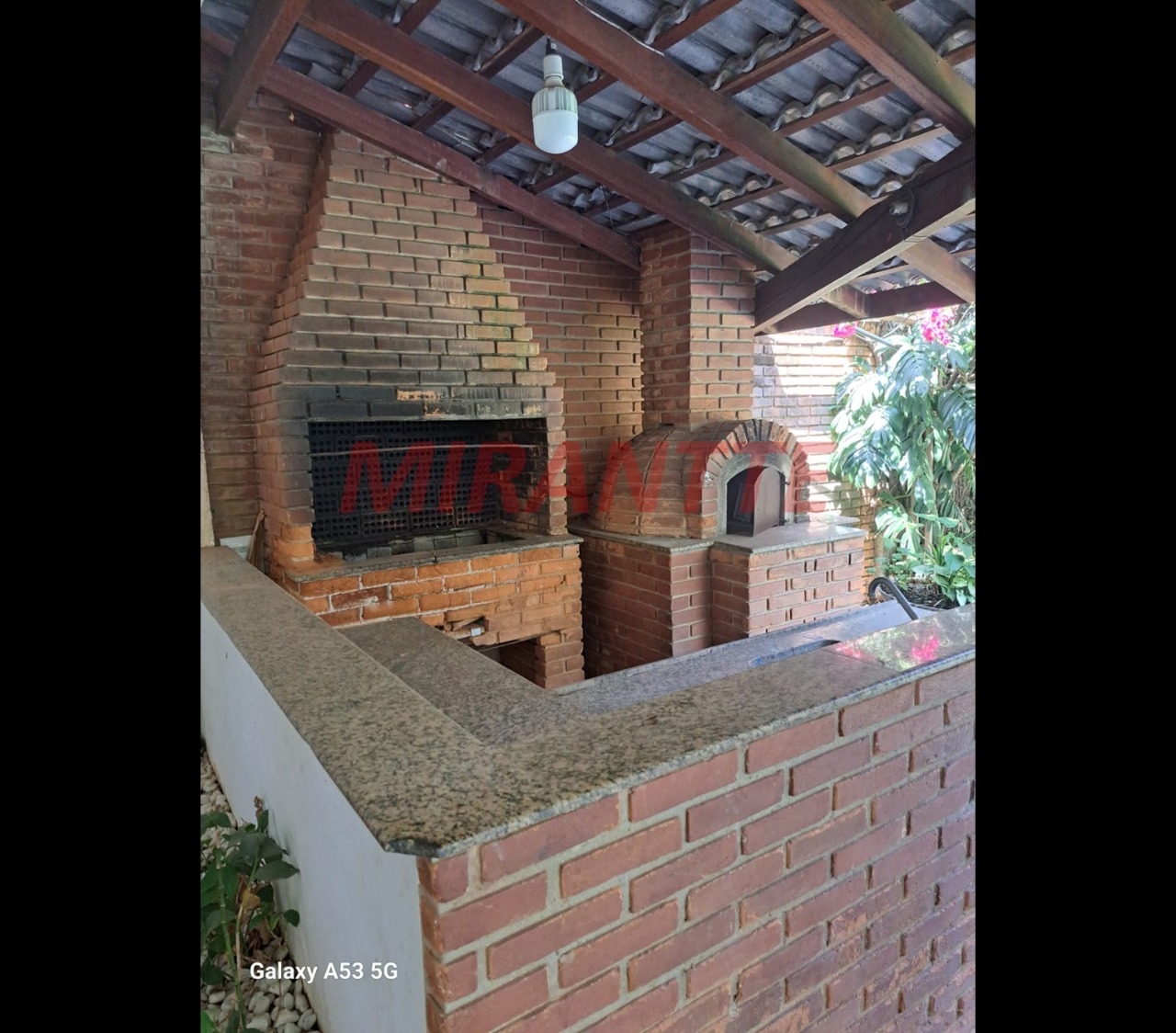 Sobrado de 750m² com 4 quartos em Jardim Floresta
