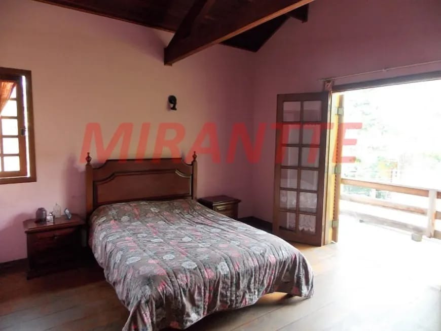 Sobrado de 750m² com 4 quartos em Jardim Floresta