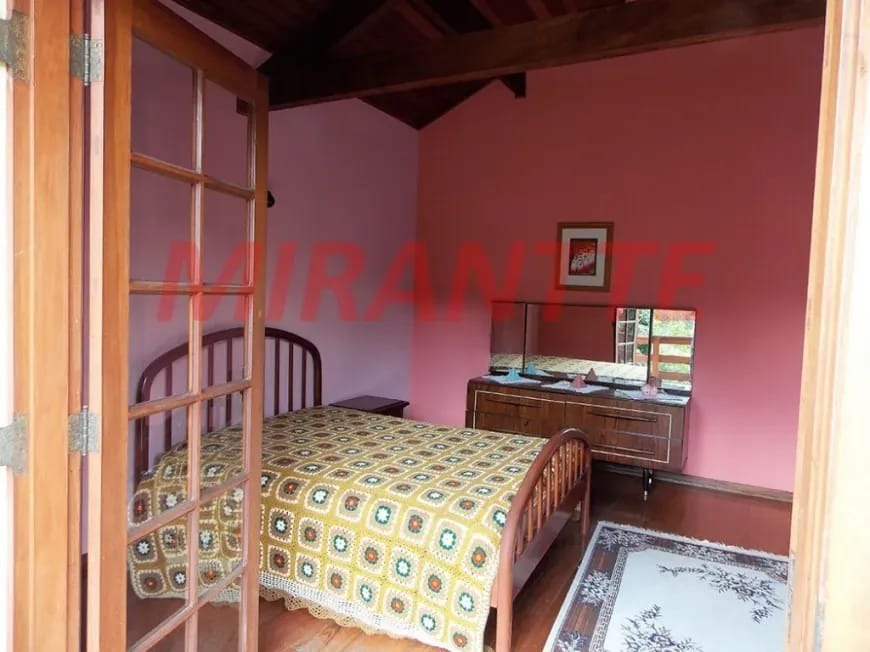 Sobrado de 750m² com 4 quartos em Jardim Floresta