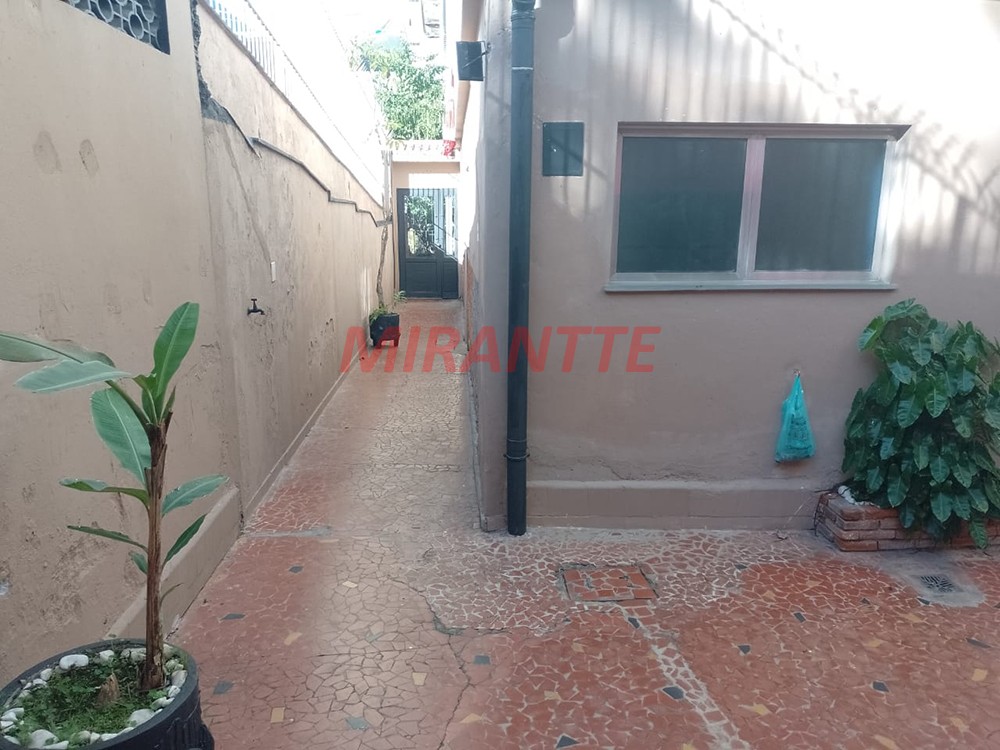 Sobrado de 196m² com 3 quartos em Santana