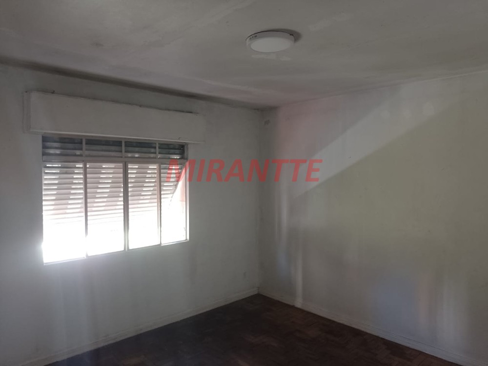 Sobrado de 196m² com 3 quartos em Santana