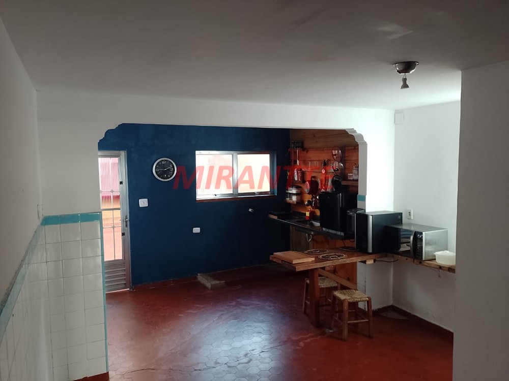 Sobrado de 196m² com 3 quartos em Santana