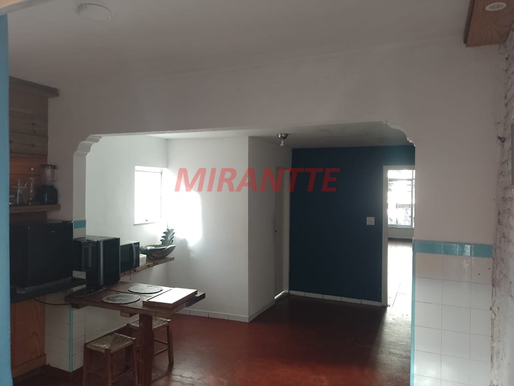 Sobrado de 196m² com 3 quartos em Santana