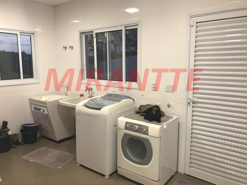 Sobrado de 450m² em Serra Da Cantareira
