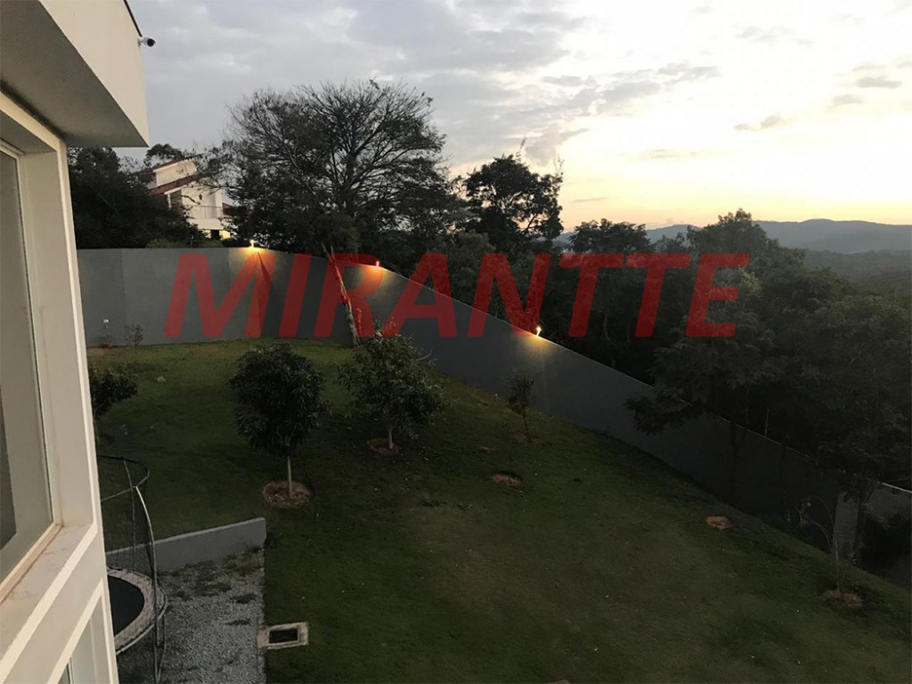 Sobrado de 450m² em Serra Da Cantareira