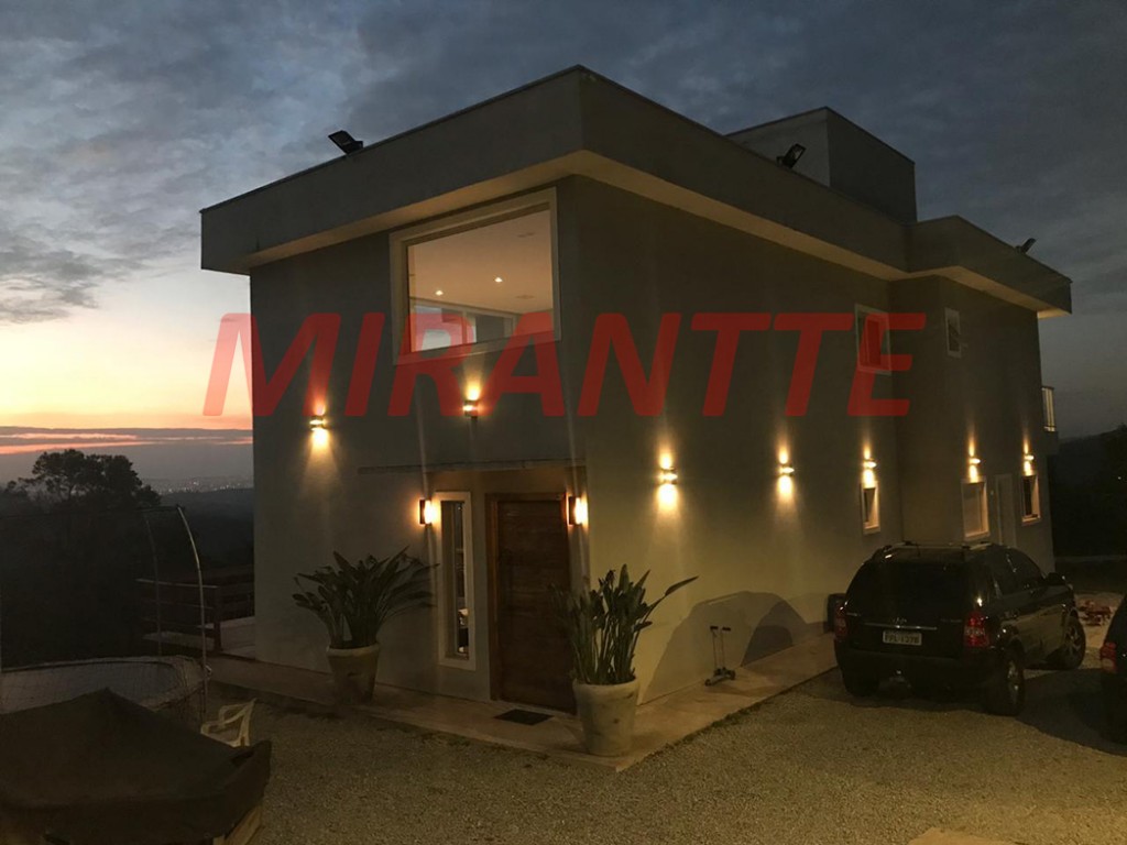 Sobrado de 450m² em Serra Da Cantareira