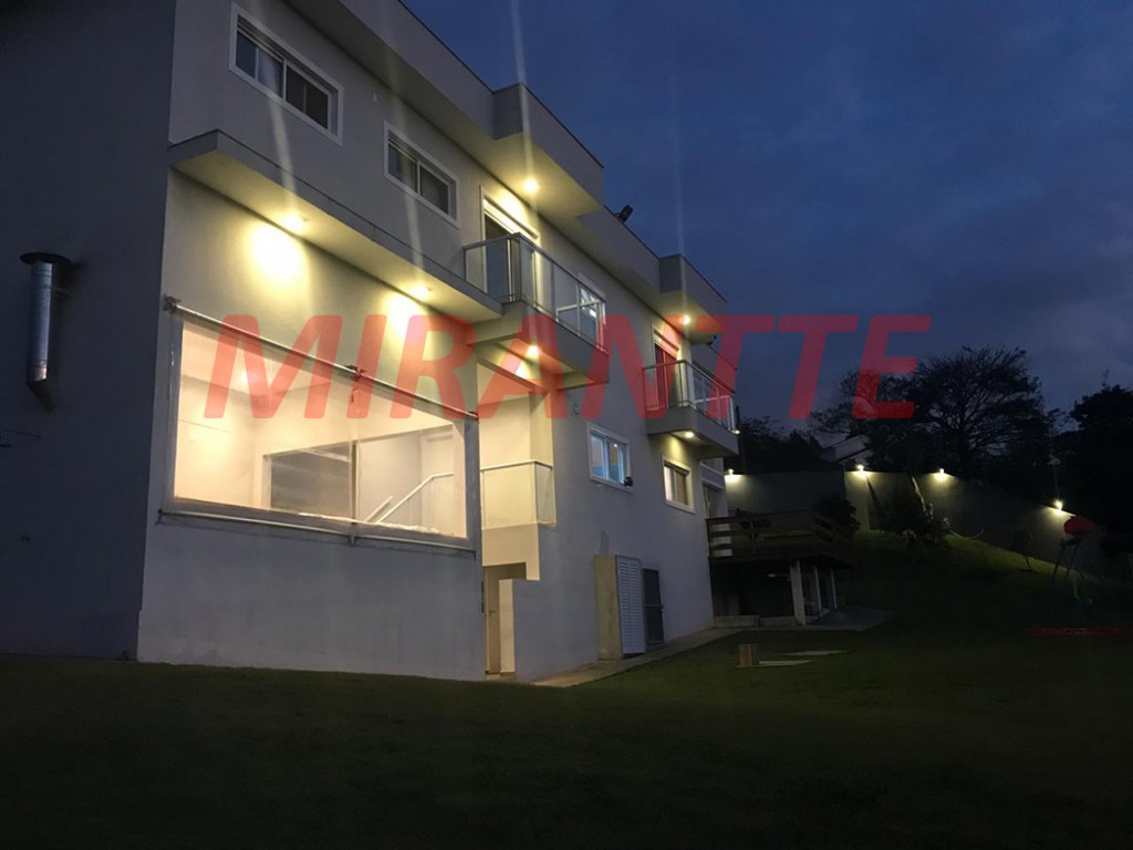 Sobrado de 450m² em Serra Da Cantareira