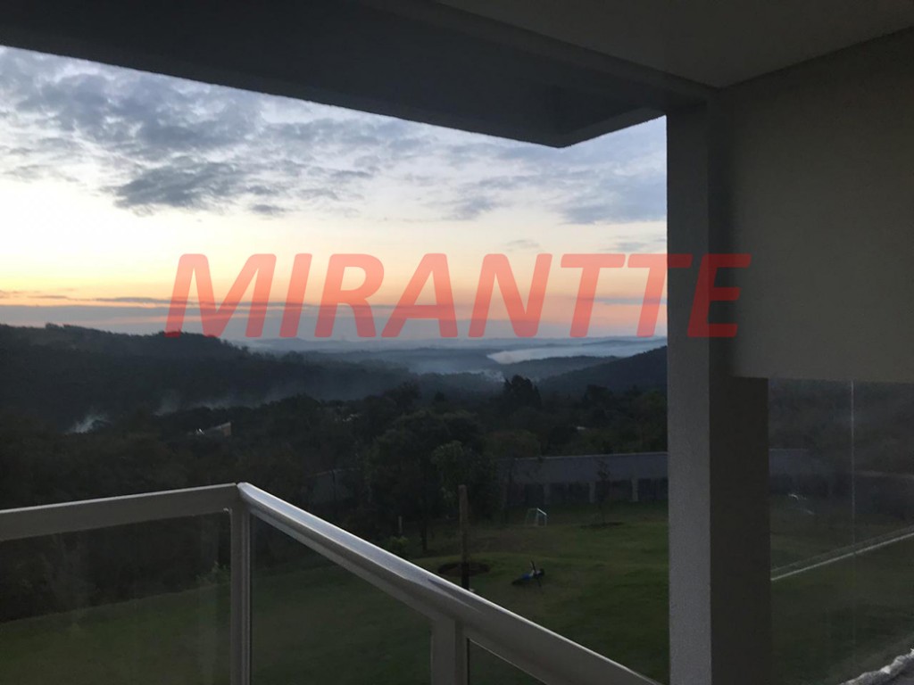 Sobrado de 450m² em Serra Da Cantareira