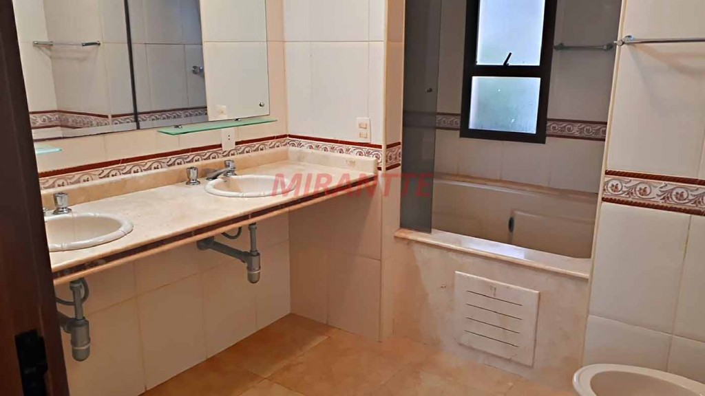 Cobertura de 340m² com 4 quartos em Santana