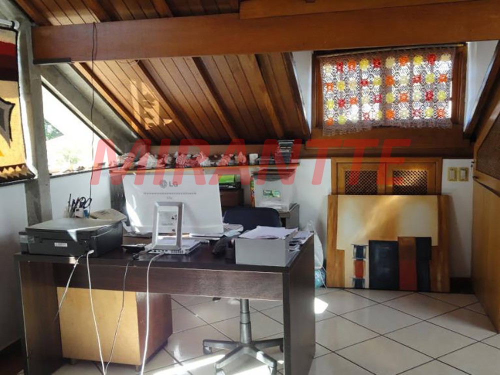 Sobrado de 200m² com 3 quartos em Brooklin
