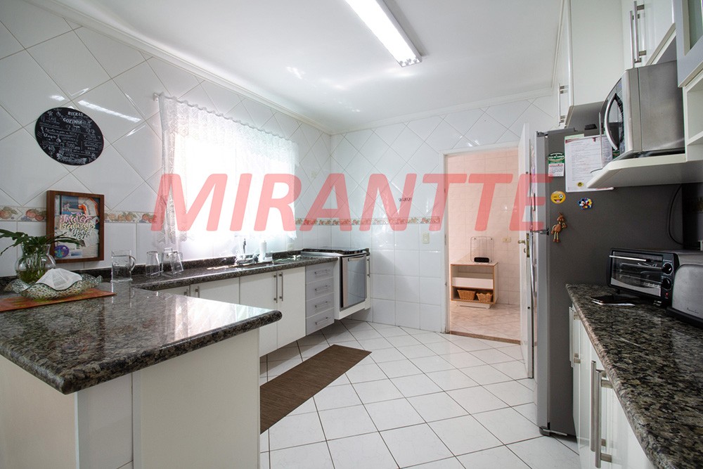 Sobrado de 250m² com 3 quartos em Parada Inglesa