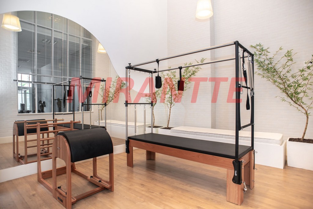 Apartamento de 261m² com 3 quartos em Itaim Bibi