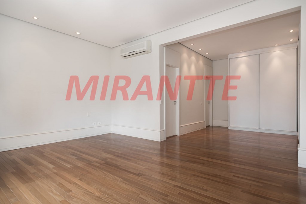 Apartamento de 276m² com 2 quartos em Vila Nova Conceição