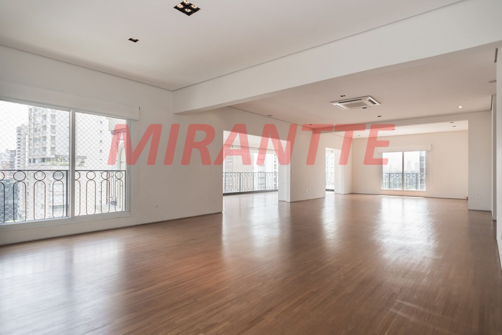 Apartamento de 276m² com 2 quartos em Vila Nova Conceição