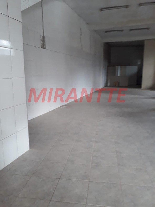 Comercial de 800m² em Serra Da Cantareira