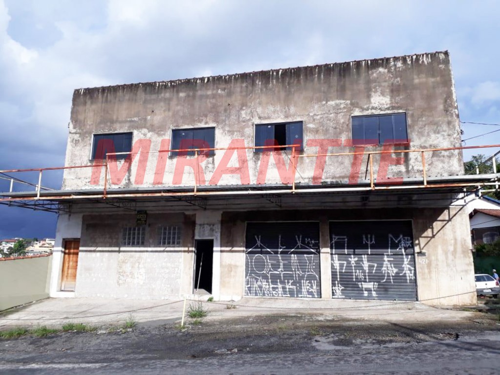 Comercial de 800m² em Serra Da Cantareira