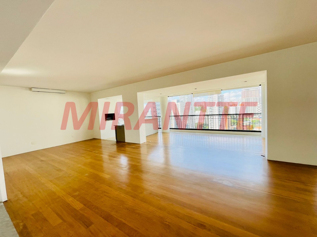 Apartamento de 215m² com 3 quartos em Perdizes