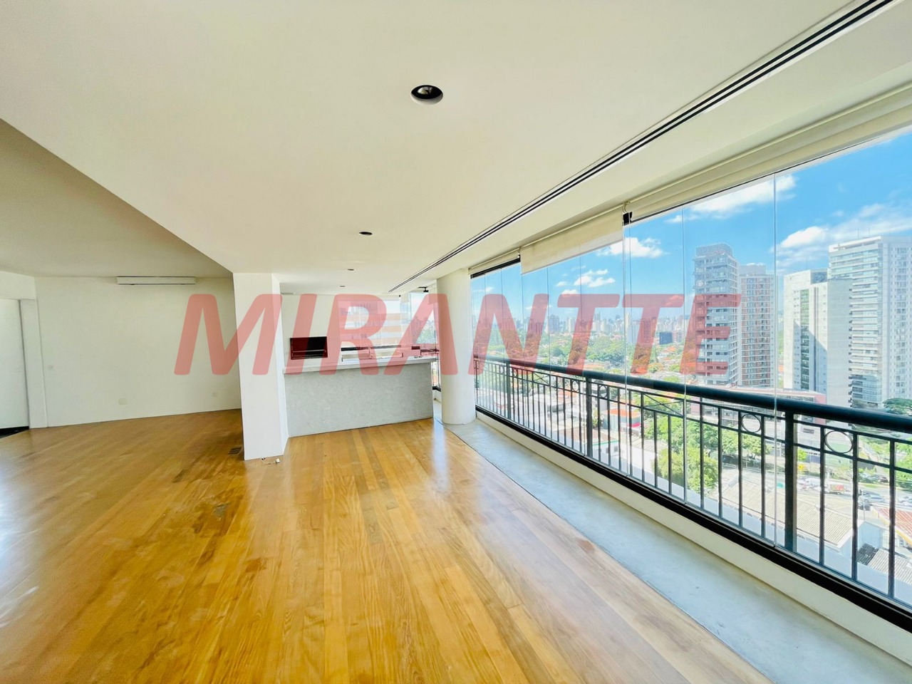 Apartamento de 215m² com 3 quartos em Perdizes