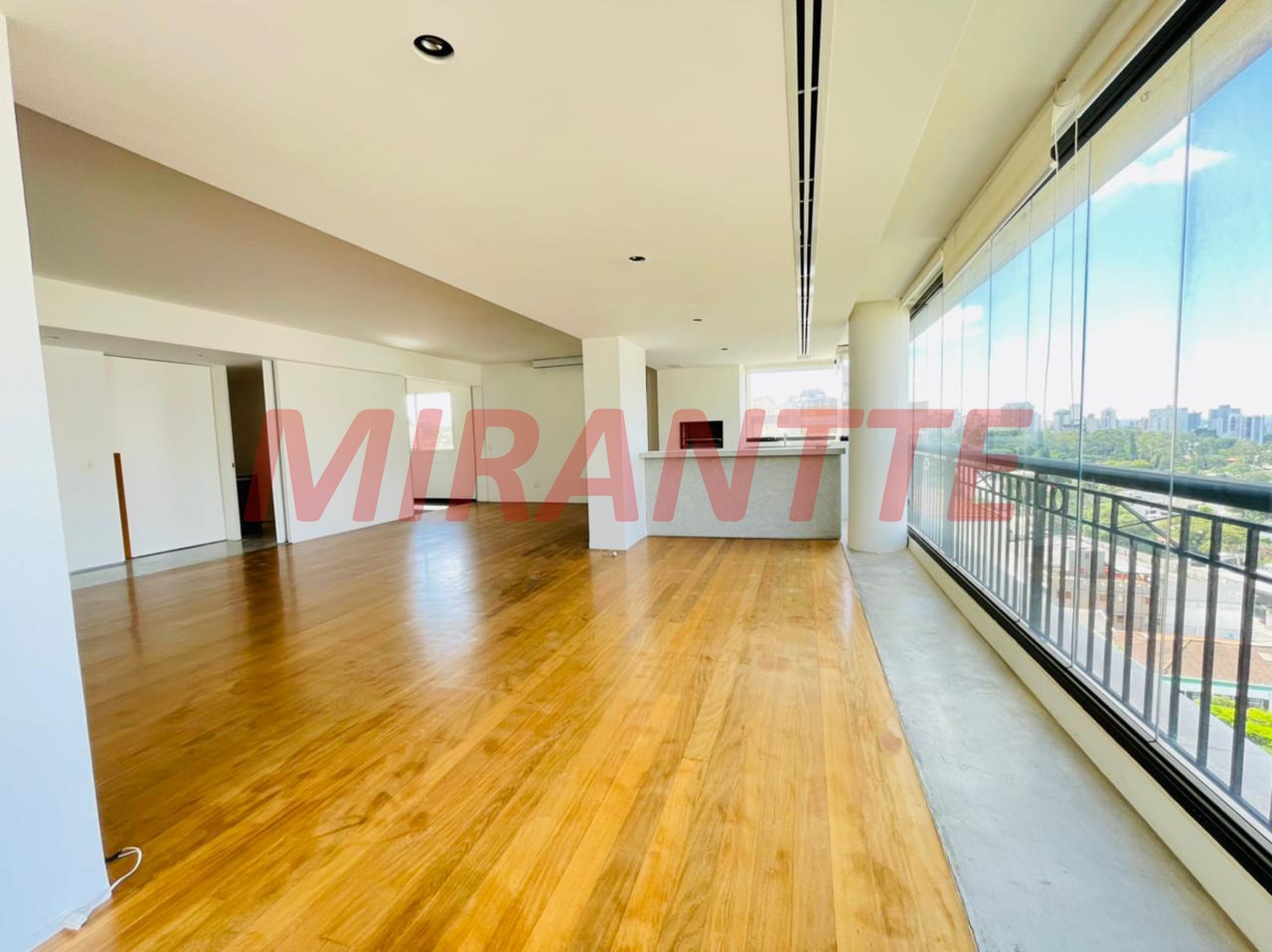 Apartamento de 215m² com 3 quartos em Perdizes