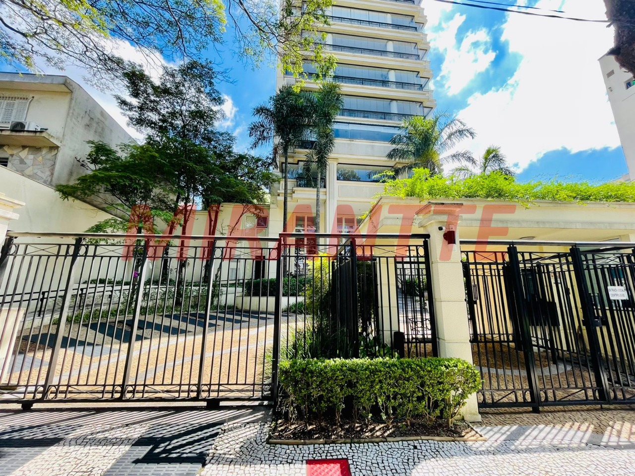 Apartamento de 215m² com 3 quartos em Perdizes