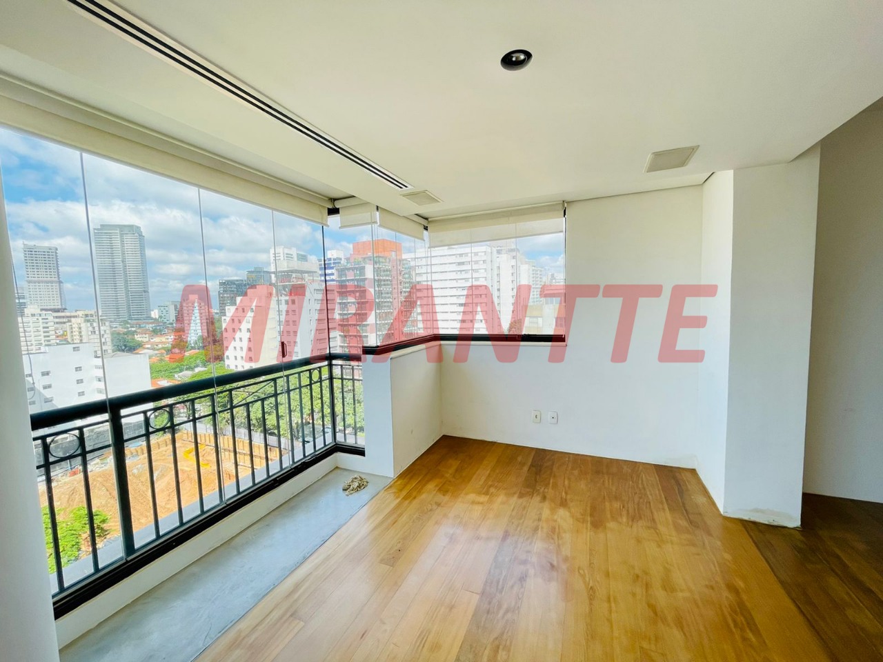 Apartamento de 215m² com 3 quartos em Perdizes