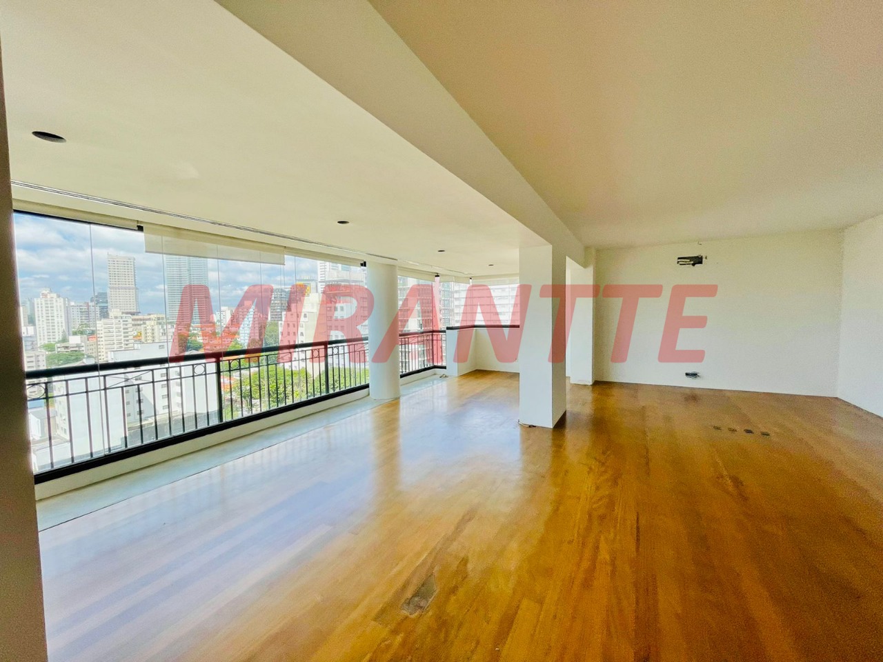 Apartamento de 215m² com 3 quartos em Perdizes