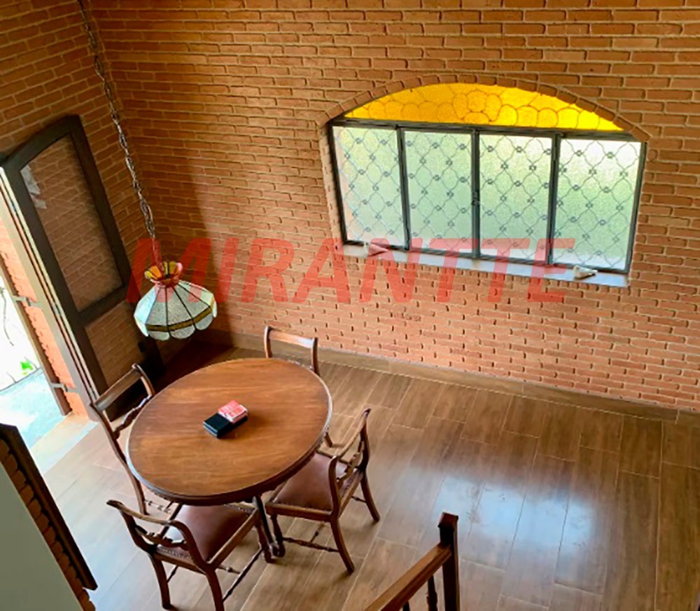 Cond. fechado de 269m² com 3 quartos em Centro – Mairiporã