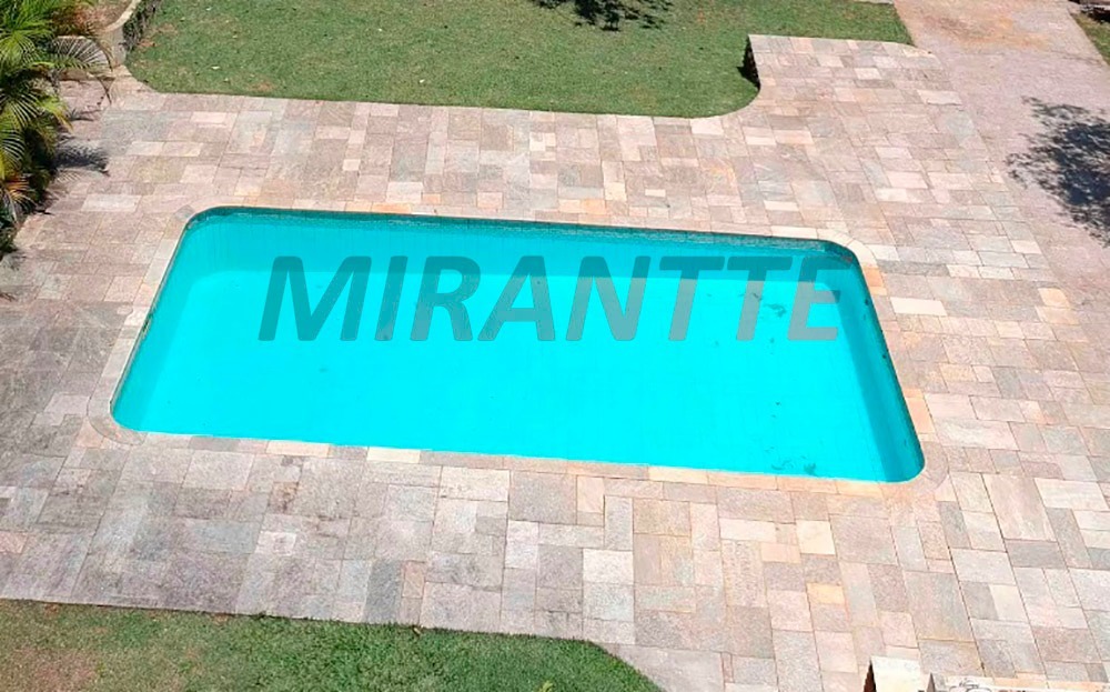 Cond. fechado de 269m² com 3 quartos em Centro – Mairiporã