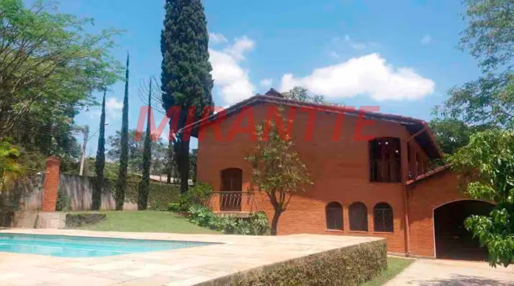Cond. fechado de 269m² com 3 quartos em Centro – Mairiporã