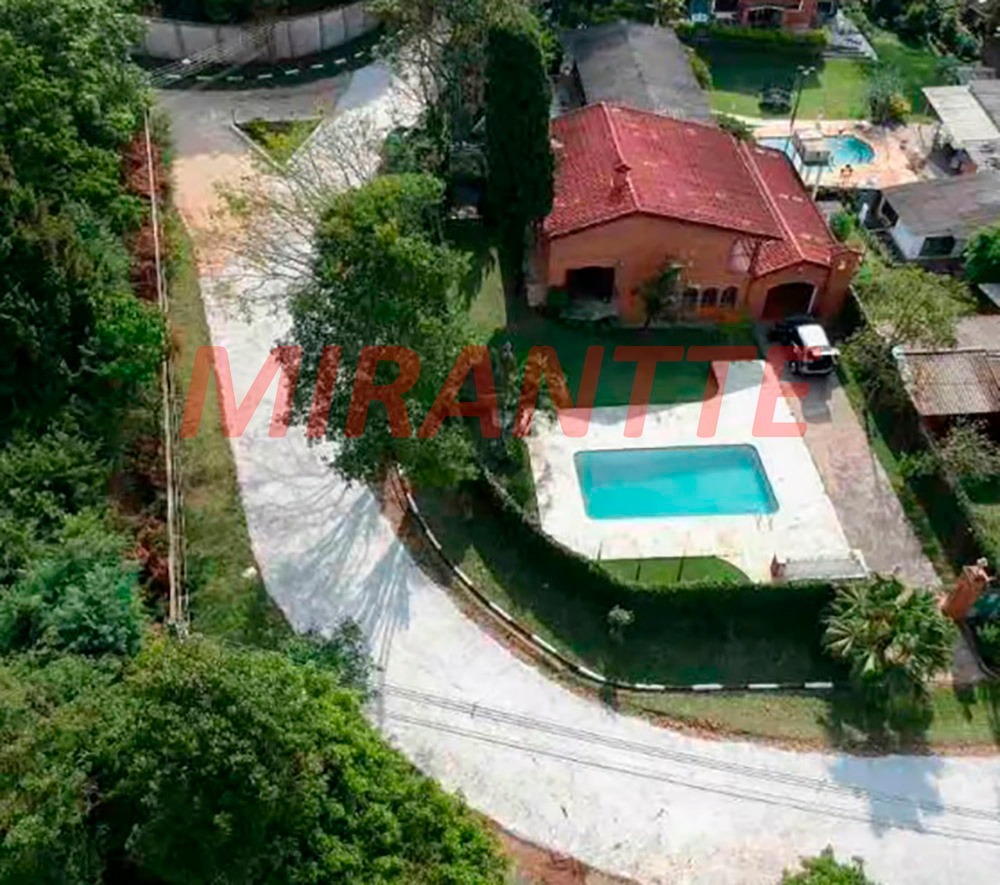 Cond. fechado de 269m² com 3 quartos em Centro – Mairiporã
