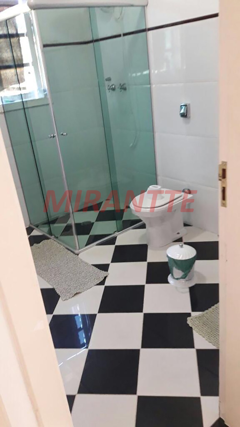 Sobrado de 690m² com 4 quartos em Serra da Cantareira