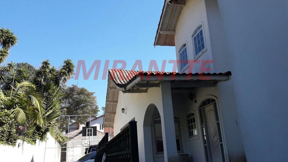 Sobrado de 690m² com 4 quartos em Serra da Cantareira