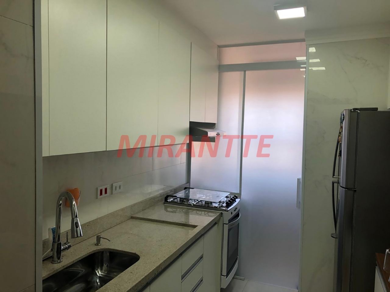 Apartamento de 54m² com 2 quartos em Vila Mazzei