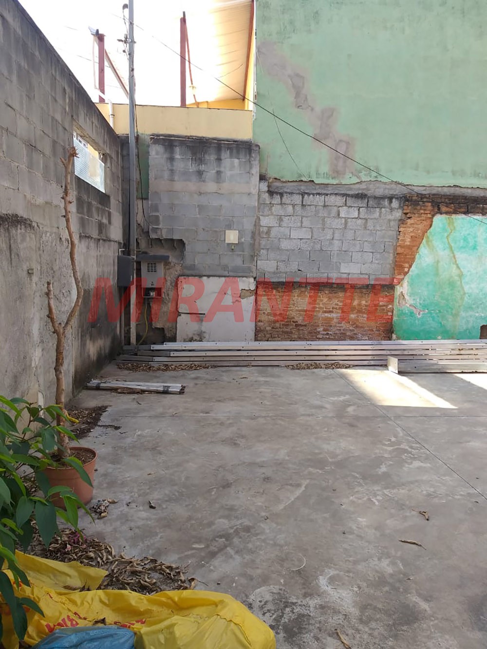 Terreno de 450m² em Vila Ede