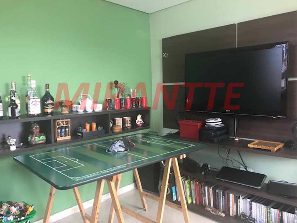 Cond. fechado de 170m² com 4 quartos em Horto Florestal