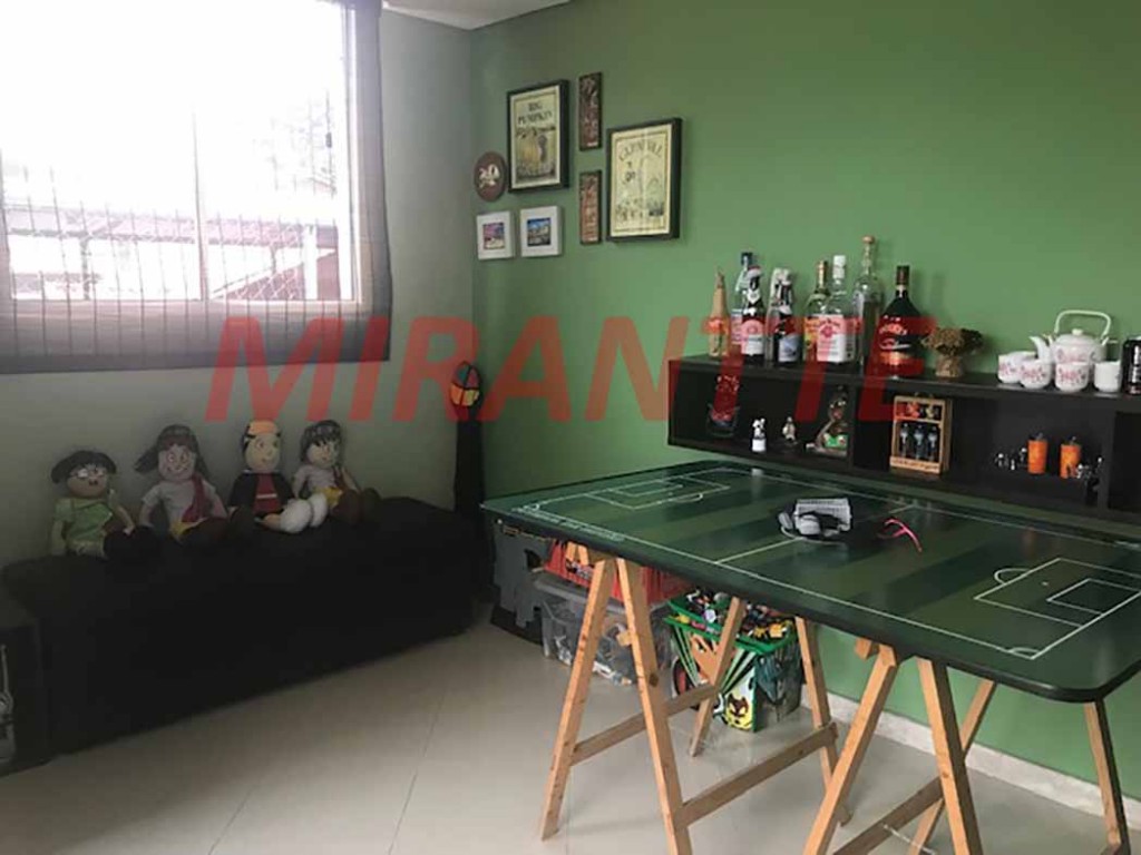 Cond. fechado de 170m² com 4 quartos em Horto Florestal