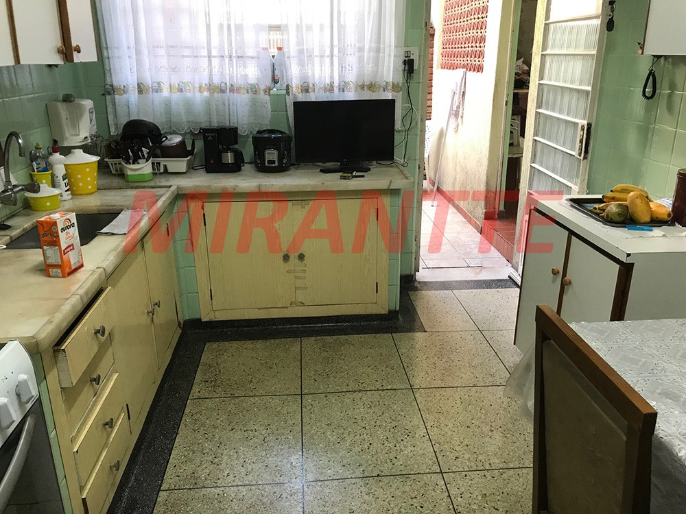 Sobrado de 192m² com 3 quartos em Vila Mazzei