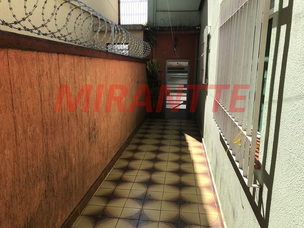 Sobrado de 192m² com 3 quartos em Vila Mazzei