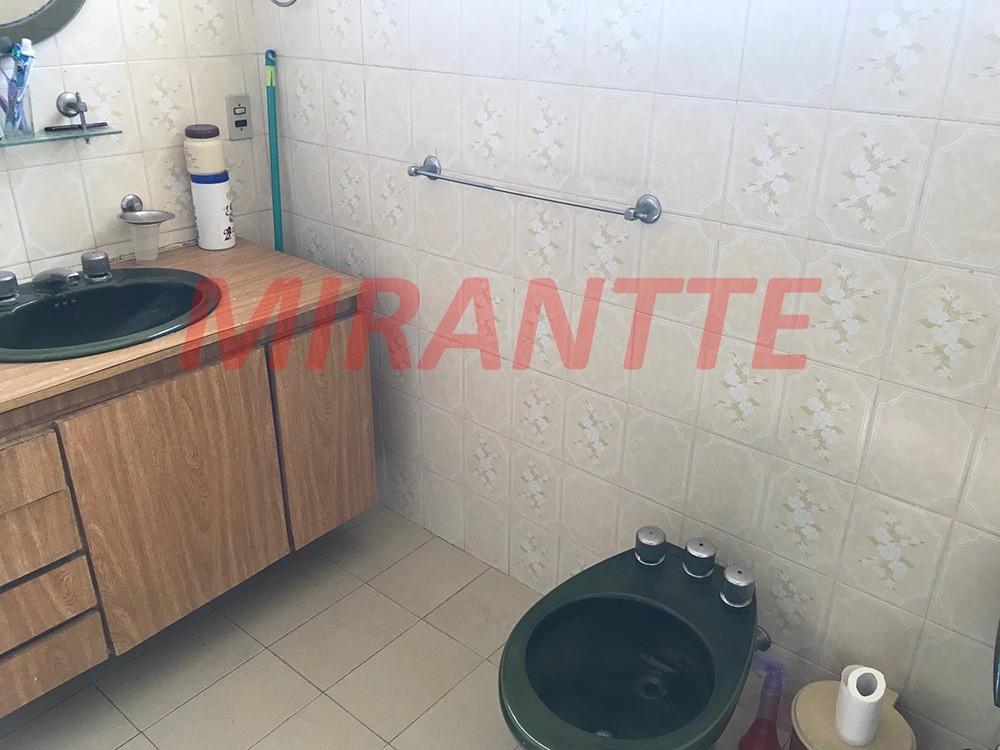 Sobrado de 192m² com 3 quartos em Vila Mazzei