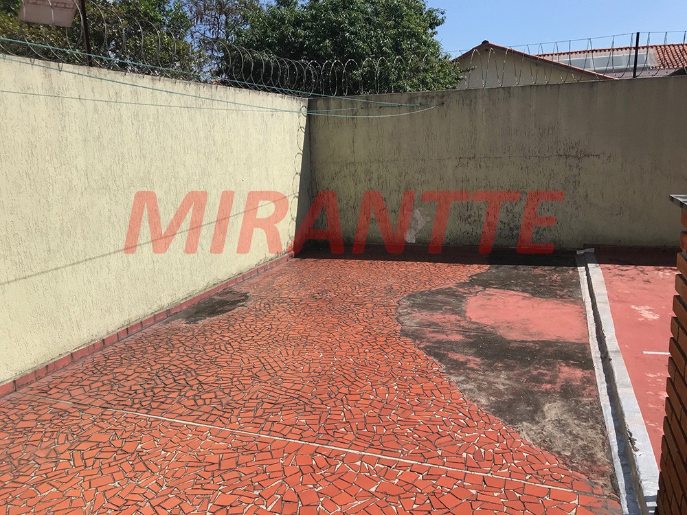 Sobrado de 192m² com 3 quartos em Vila Mazzei
