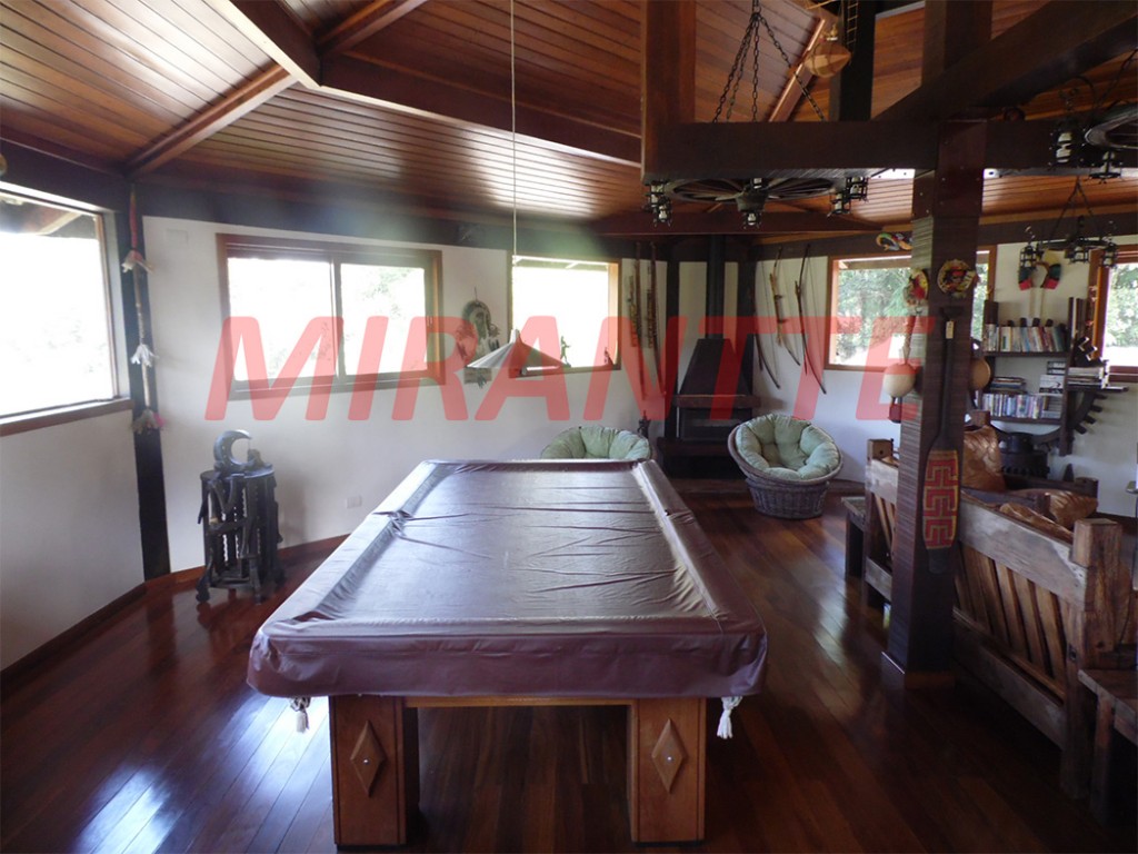 Sobrado de 580m² com 4 quartos em Serra da Cantareira