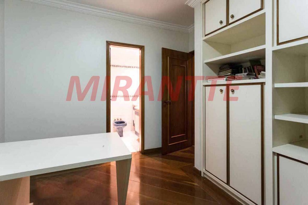 Apartamento de 250m² com 4 quartos em Moema