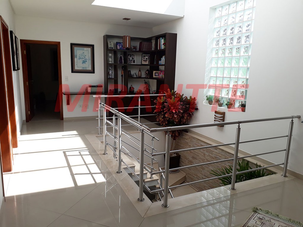 Sobrado de 329m² com 4 quartos em Jardim Leonor Mendes De Barros
