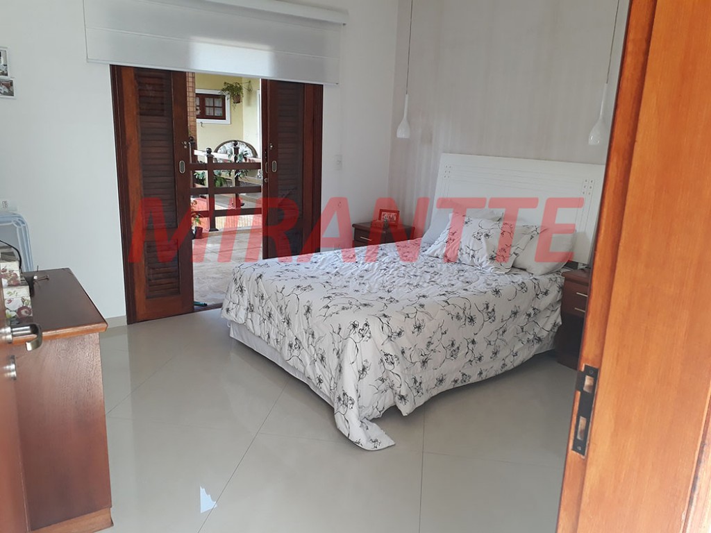 Sobrado de 329m² com 4 quartos em Jardim Leonor Mendes De Barros