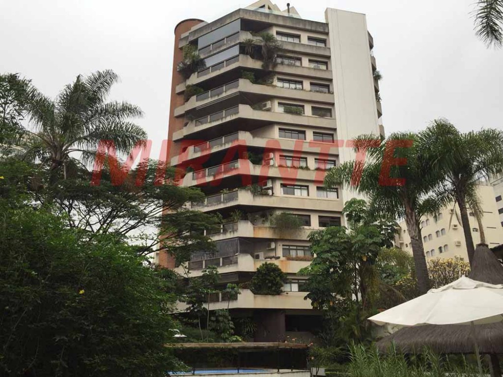Apartamento de 420m² com 4 quartos em Moema
