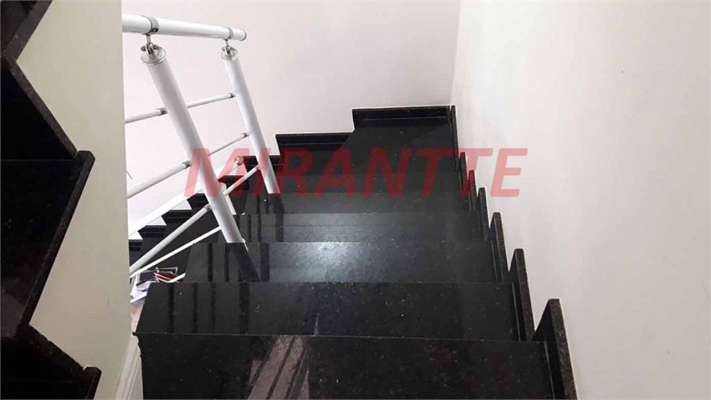 Cond. fechado de 134m² com 3 quartos em Jaçana